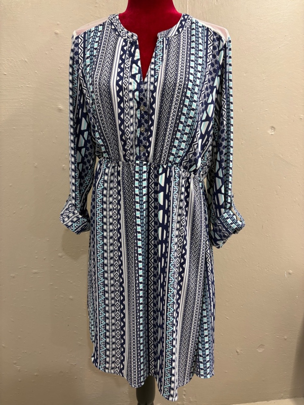 Vanity Blue& White Aztec Printed Midi Dress size large lace detail geometric
